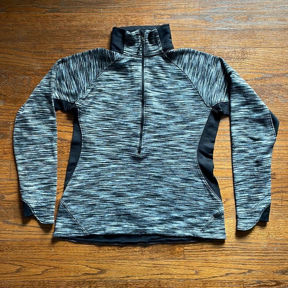 Columbia Gray and Black Women’s Pullover